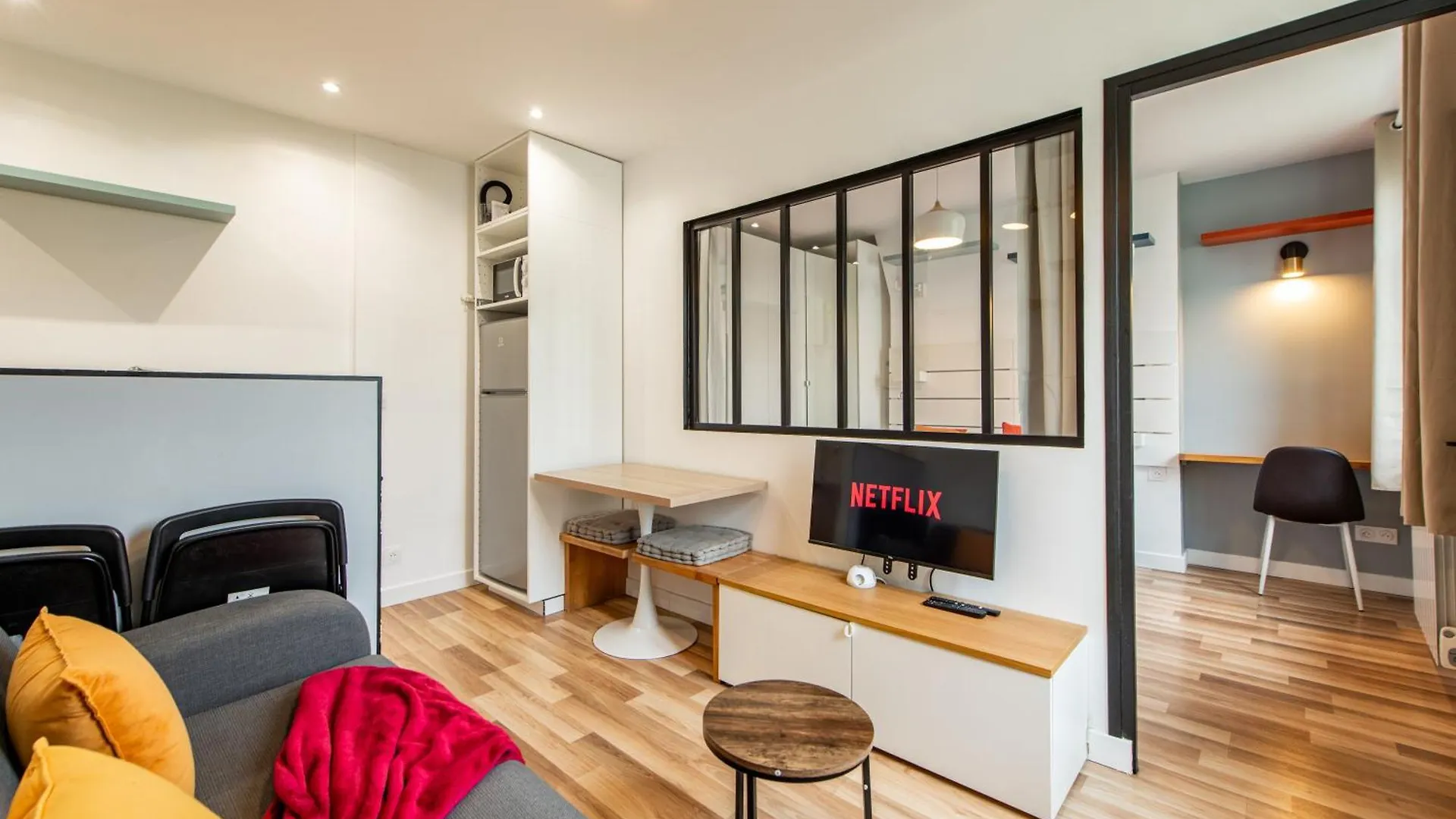 Cozy 1-Bedroom Apartment With All Amenties In Montmartre Paris