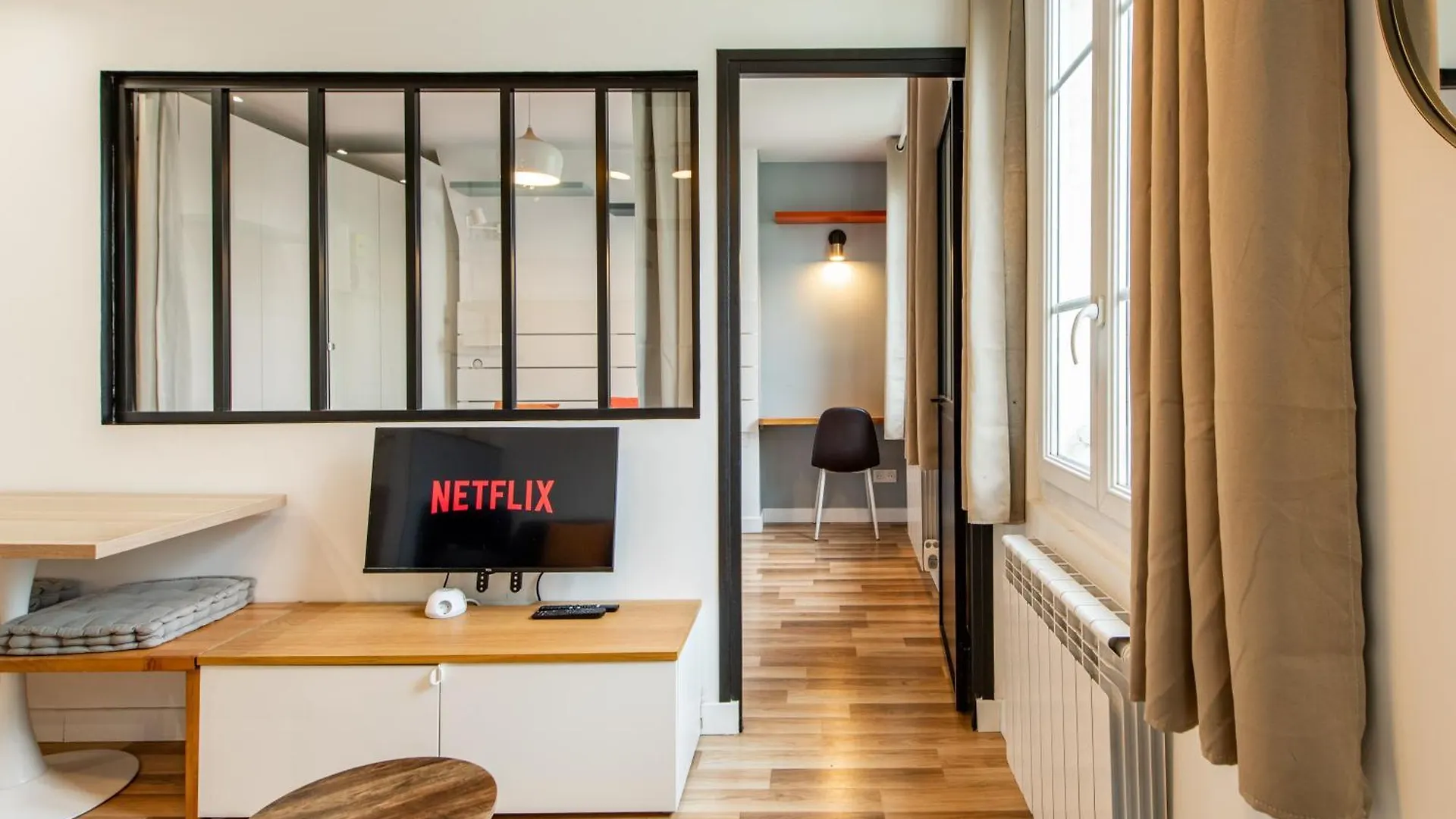 Cozy 1-Bedroom Apartment With All Amenties In Montmartre Paris
